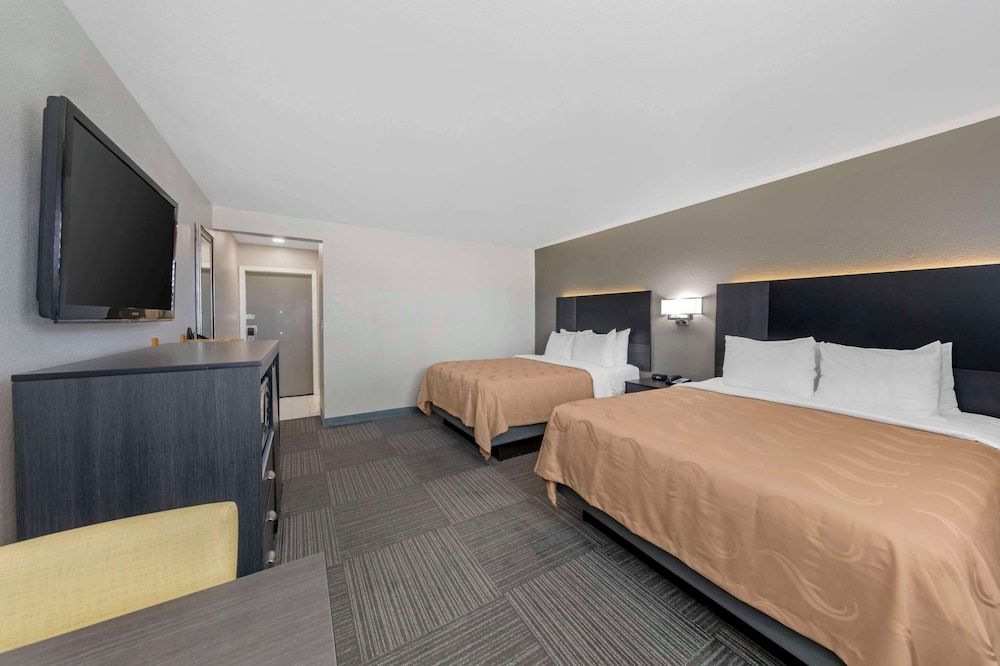 Quality Inn Kettleman City near Hwy 41 Room, 2 Queen Beds, Accessible, Non Smoking 2