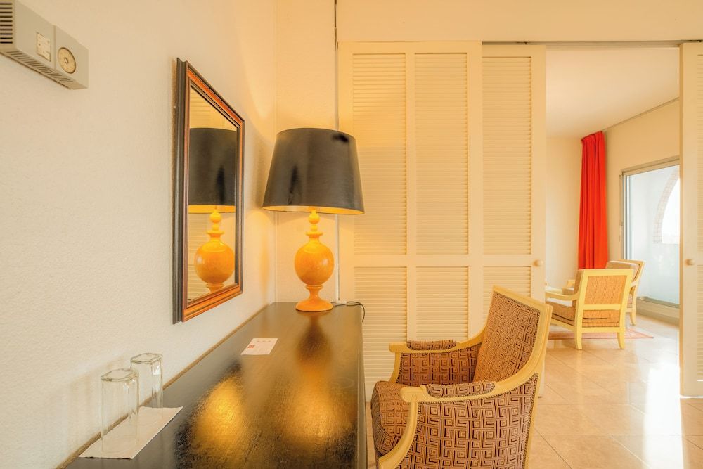 Hotel Akwa Palace Senior Suite (Suite) 13