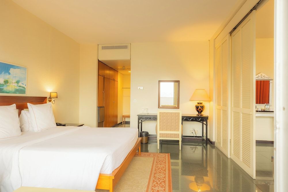 Hotel Akwa Palace Senior Suite (Suite) 5