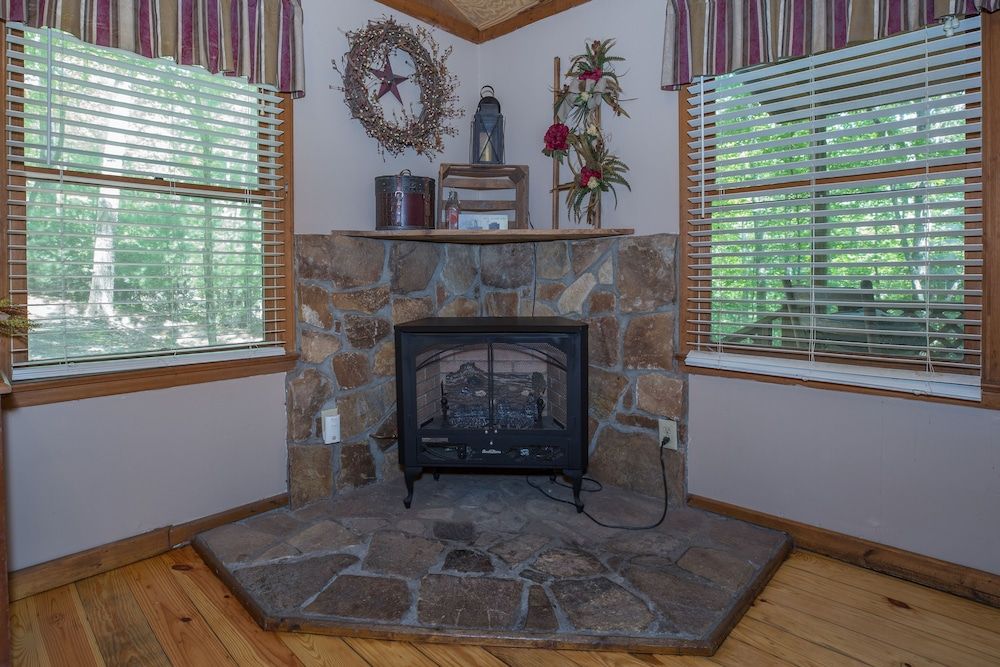 Springmaid Mountain Cabin, 1 Bedroom 4