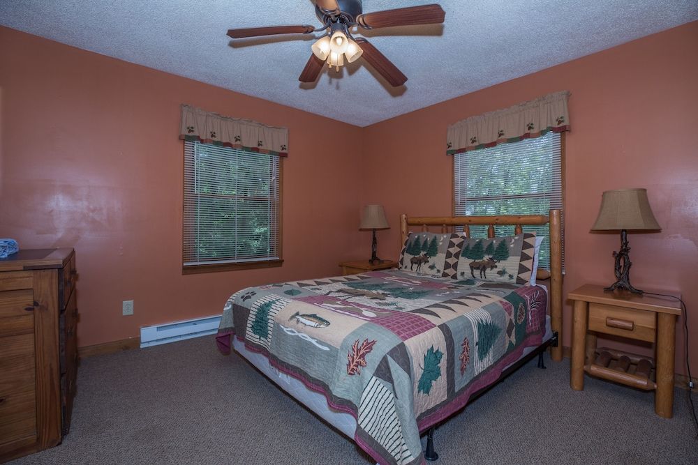 Springmaid Mountain Cabin, 1 Bedroom 2