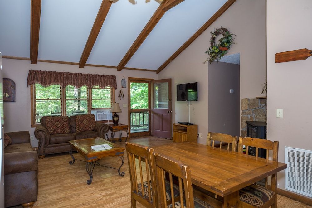 Springmaid Mountain Family Cottage, 2 Bedrooms 6