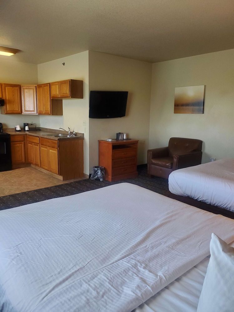 Best Western Rambler Suite, Multiple Beds, Non Smoking (No Pets in room type)