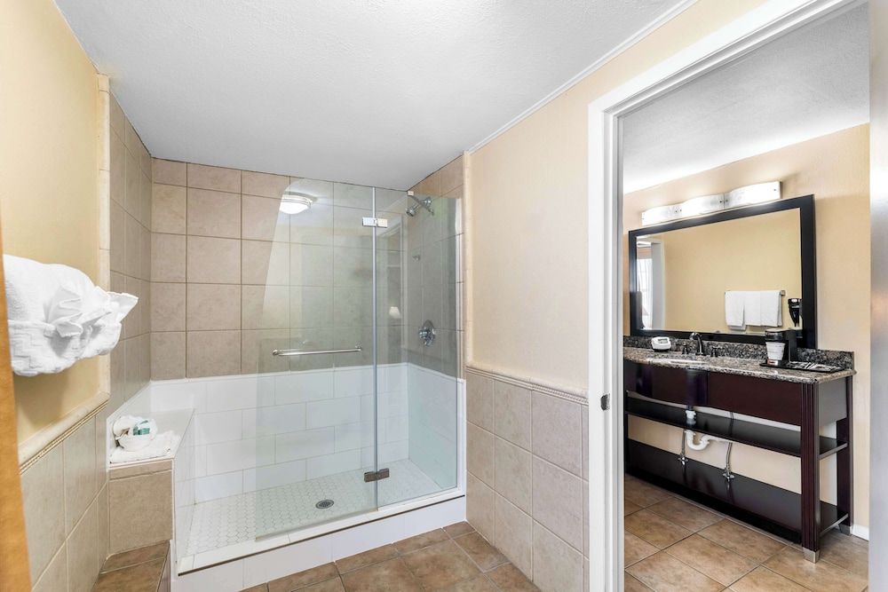 Suite, 1 King Bed, Non Smoking (Living Room;Walk-in Shower)
