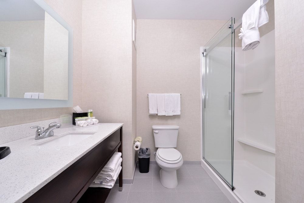 Suite, 2 Queen Beds, Accessible (Communication Accessible)