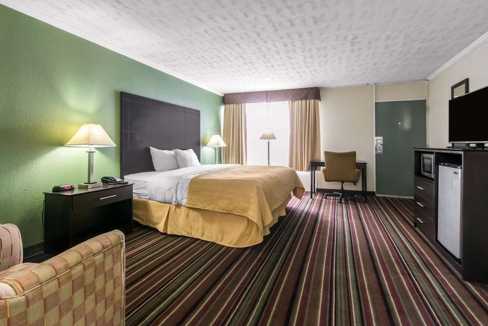 Standard Room, 1 King Bed with Sofa bed, Non Smoking