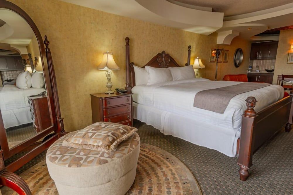 Superior King Suite