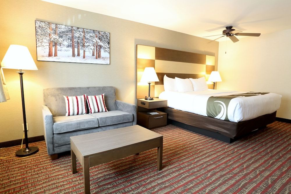 Room, 1 King Bed, Accessible, Non Smoking (Upgrade)