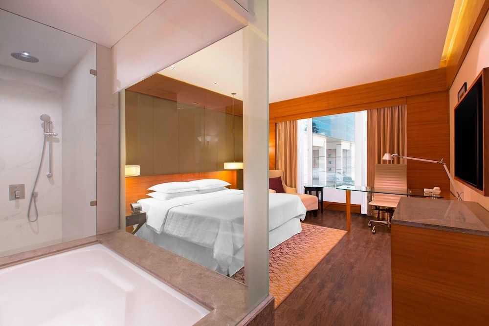 Sheraton Hyderabad Hotel Room, 1 King Bed 4