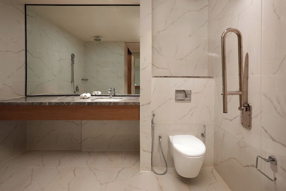 Sheraton Hyderabad Hotel Room, 1 King Bed 6