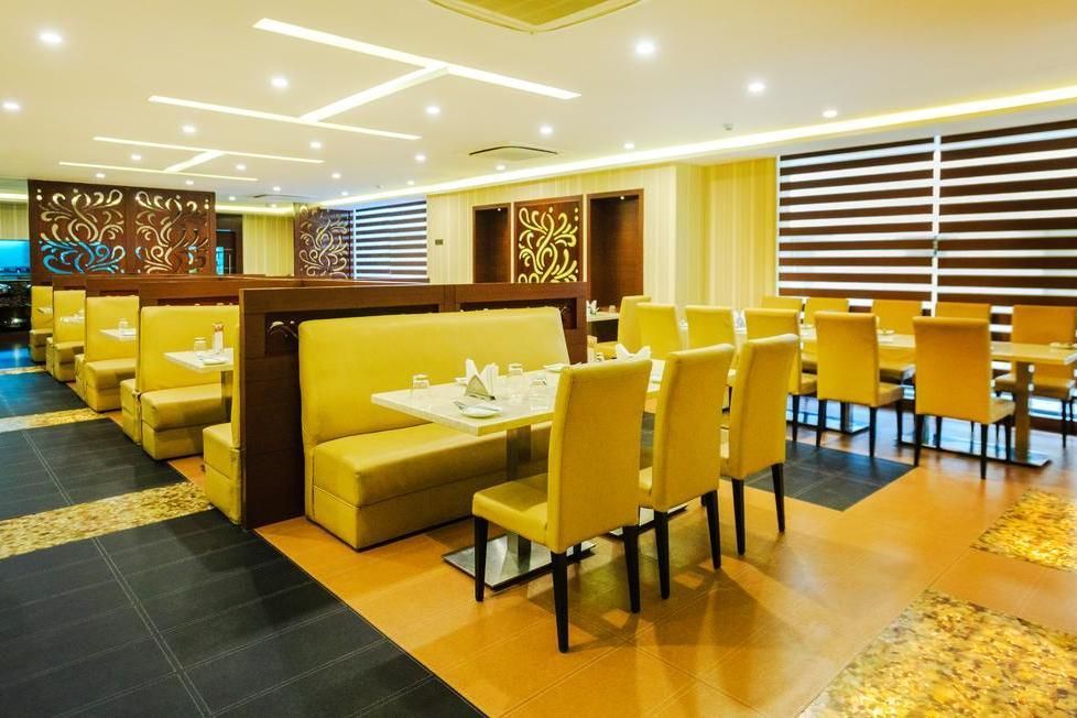 Food & Dining
