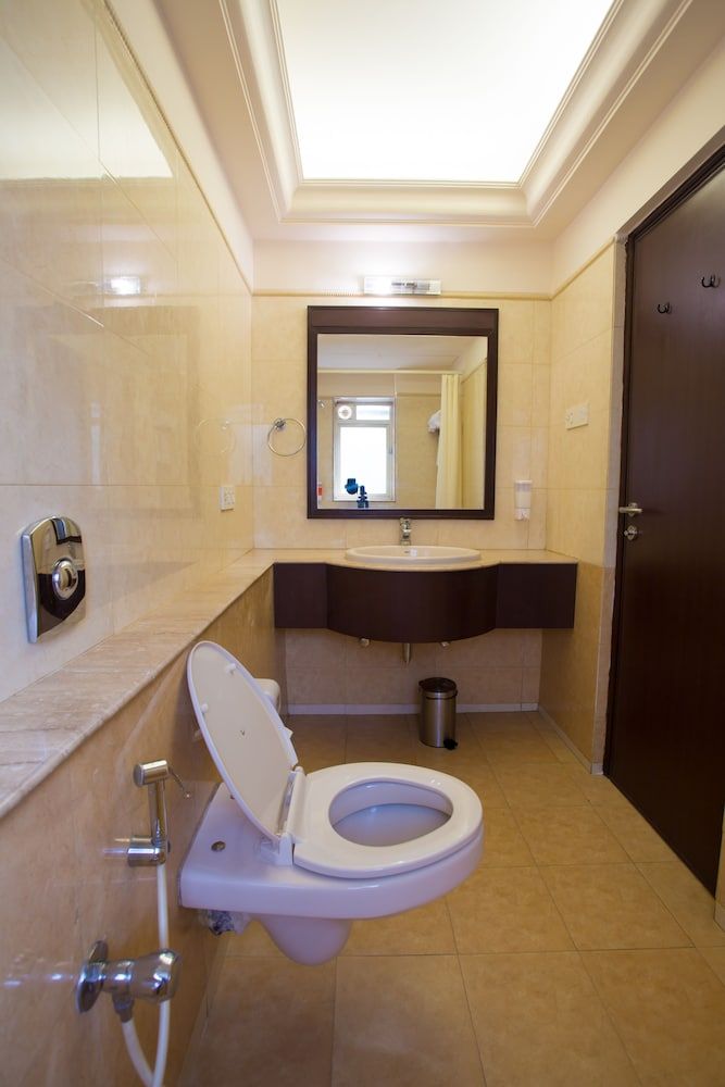 Ginger Thane Standard Room 36