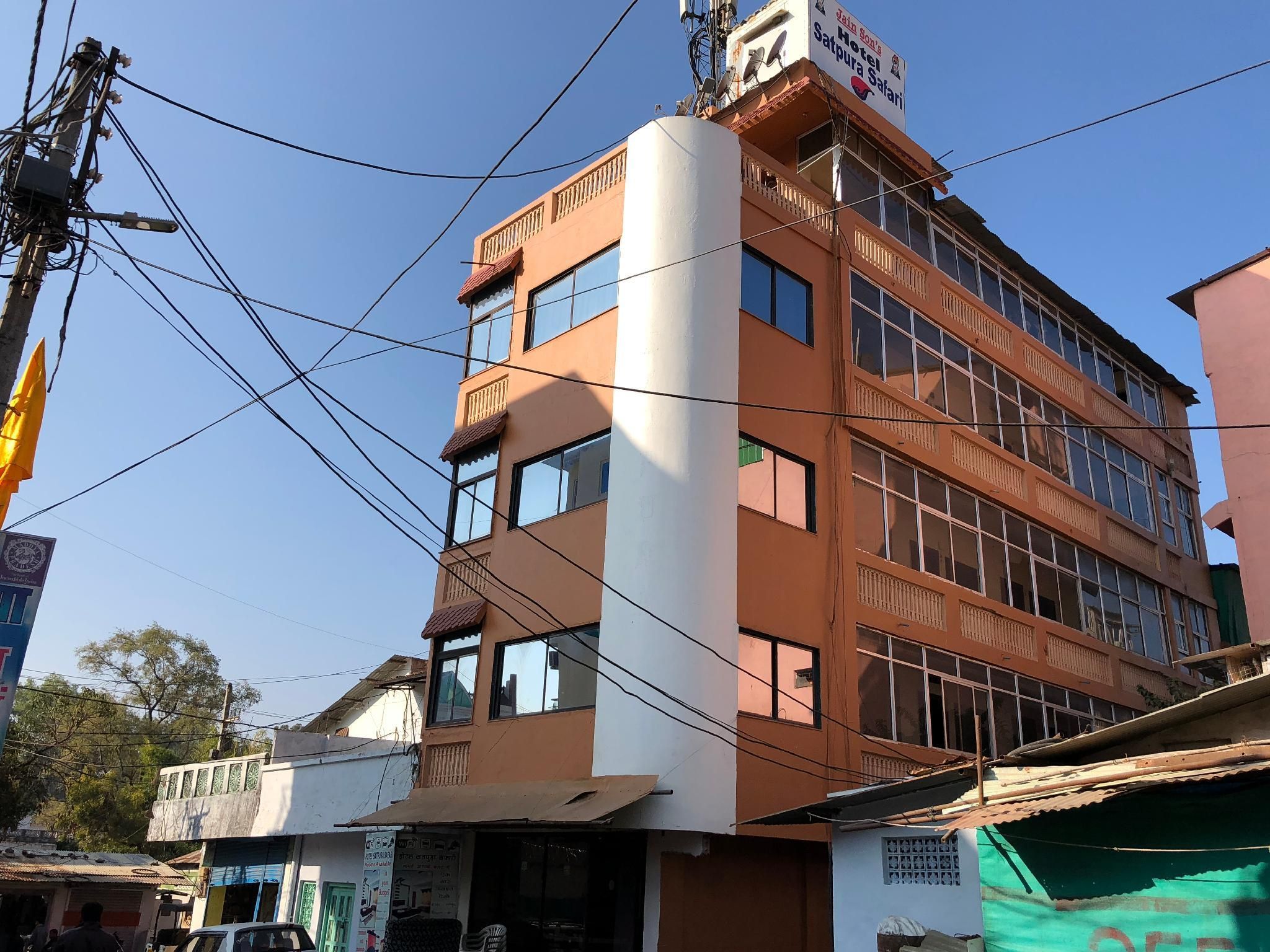 Deluxe Room (Super, non air conditioner) (No Window)