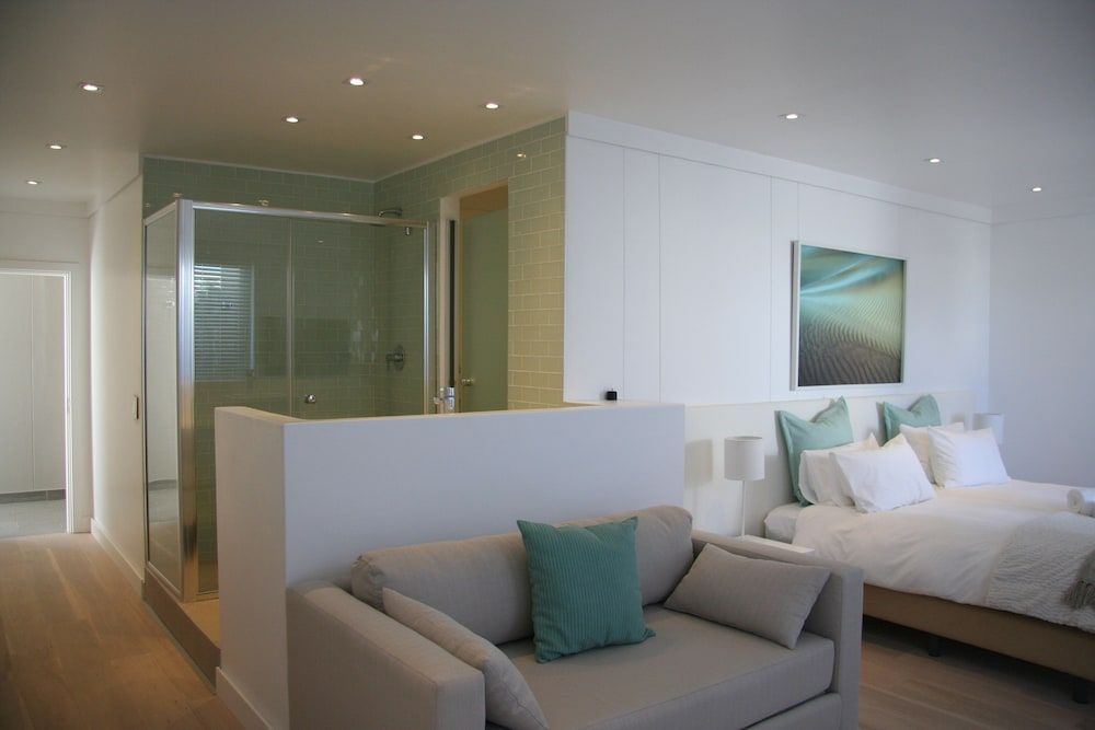 Swakopmund Luxury Suites Deluxe Room (Family) 6