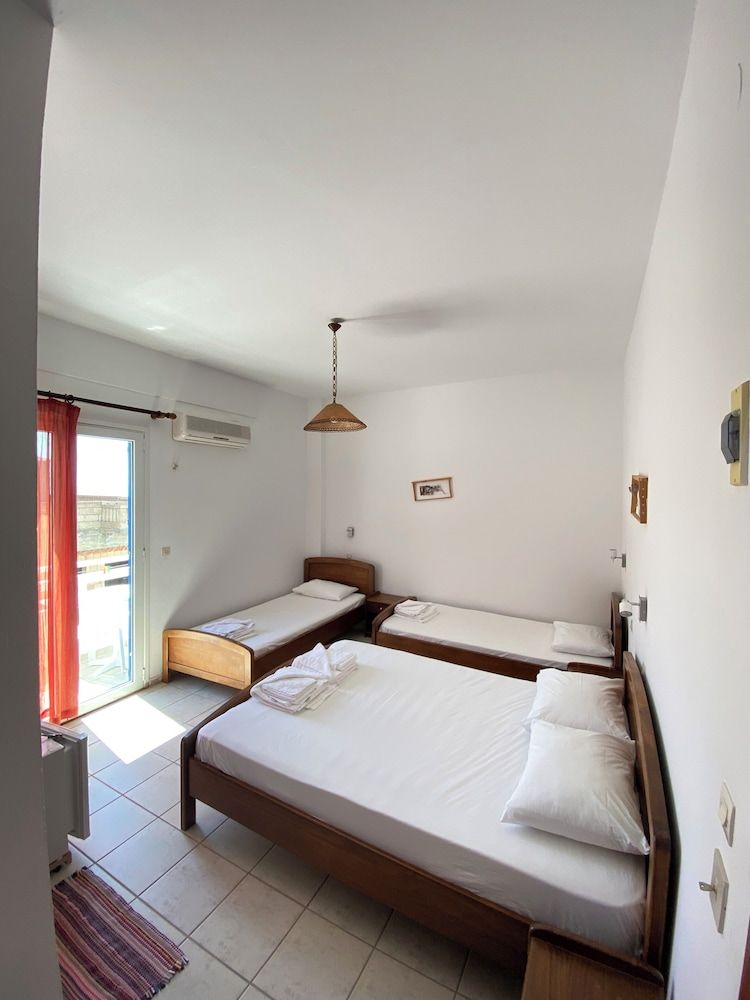 Quadruple Room, Balcony, Partial Sea View