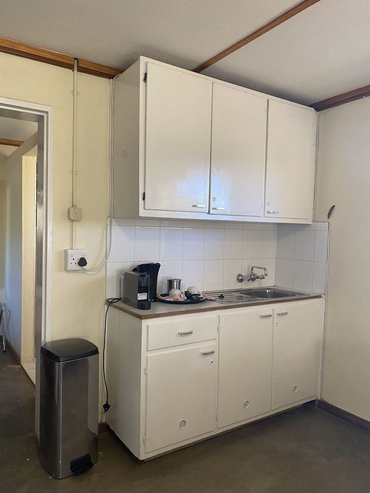 Düsternbrook Safari Guest Farm House (Dama) 4