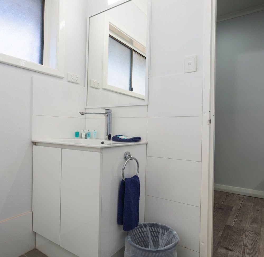 Kimberley Croc Motel Courtyard Room 4