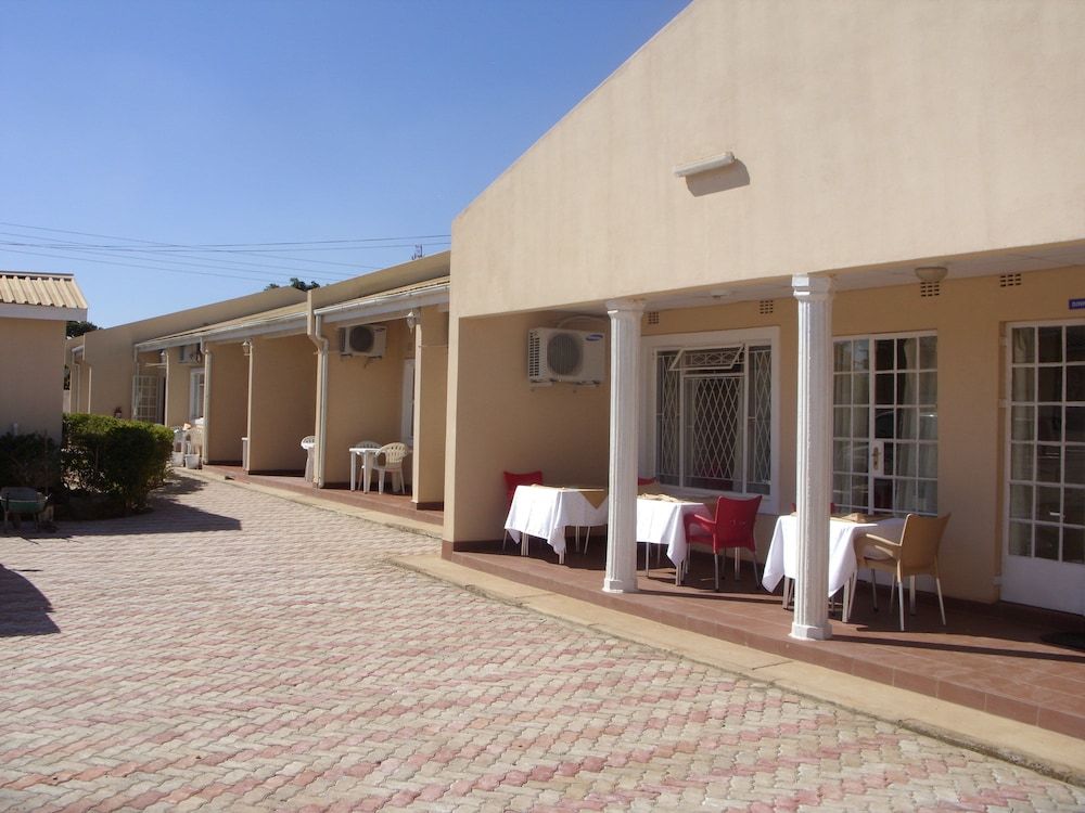 undefined Lusaka Mosi-O-Tunya Executive Lodge 8