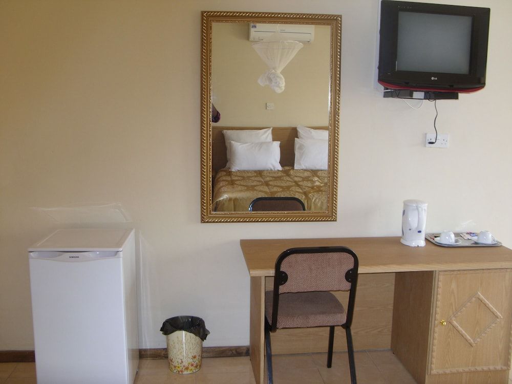 undefined Lusaka Mosi-O-Tunya Executive Lodge 10