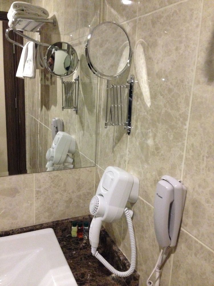 Green Prusa Hotel Connected Family Room 4