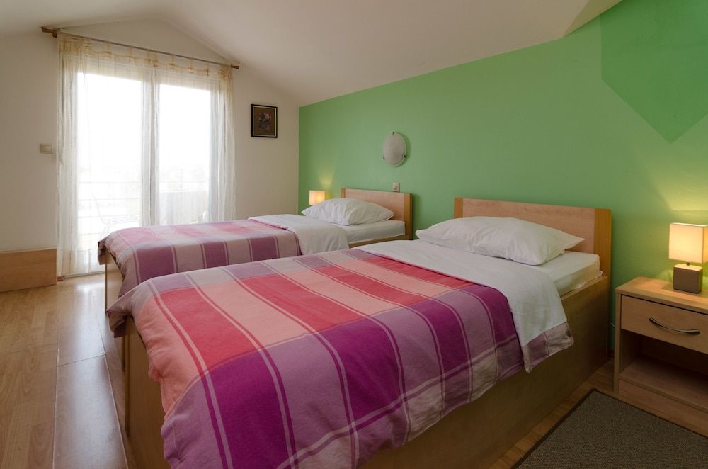 Standard Studio, 2 Twin Beds, Non Smoking, Courtyard View