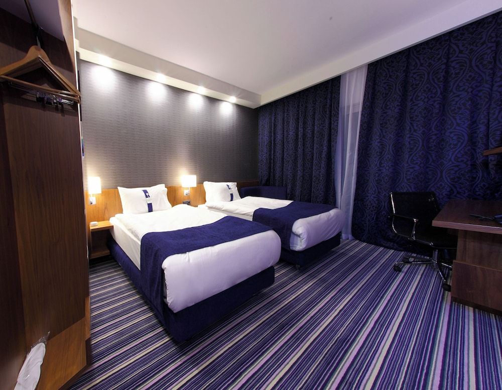 Standard Room, 2 Twin Beds (Free Breakfast)