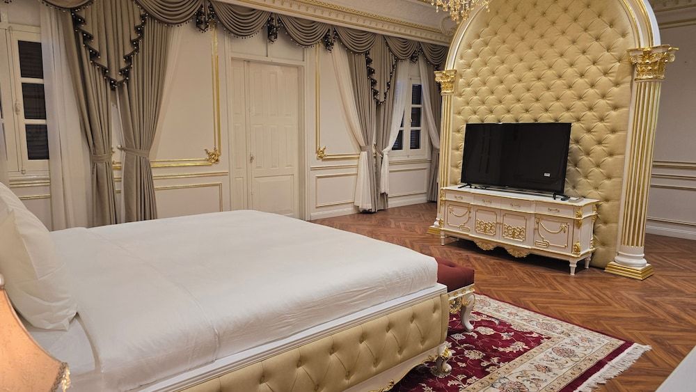 Champa Palace Hotel Presidential Room 2