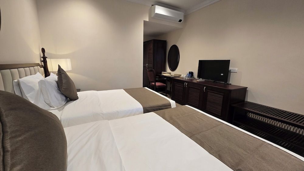 Champa Palace Hotel Premium Room 4