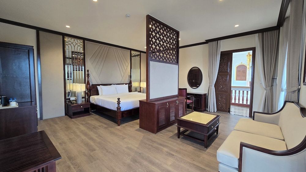 Champa Palace Hotel Premium Room 3