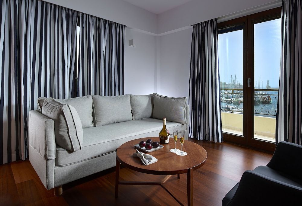 Porto Veneziano Hotel Superior Suite, Sea View 12