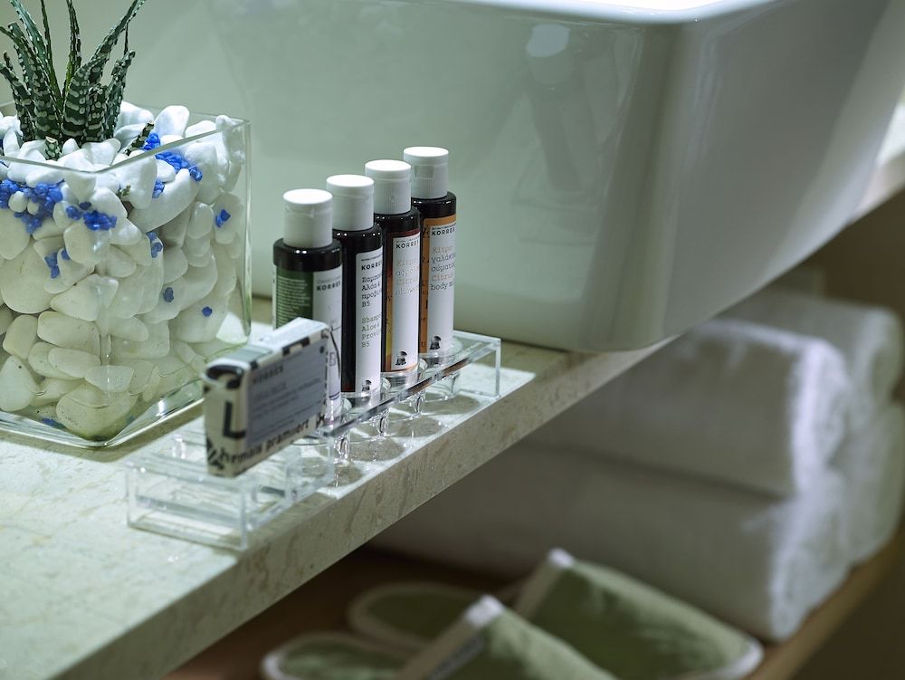 Porto Veneziano Hotel Superior Suite, Sea View 8