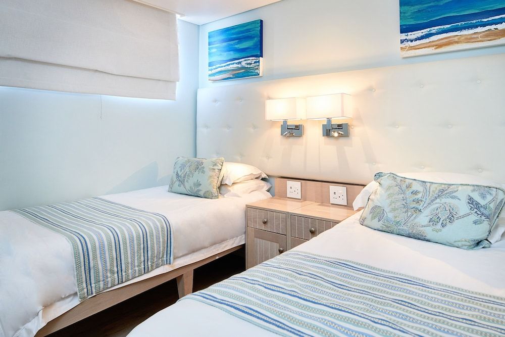 First Group La Montagne Apartment, 2 Bedrooms, Sea View 7