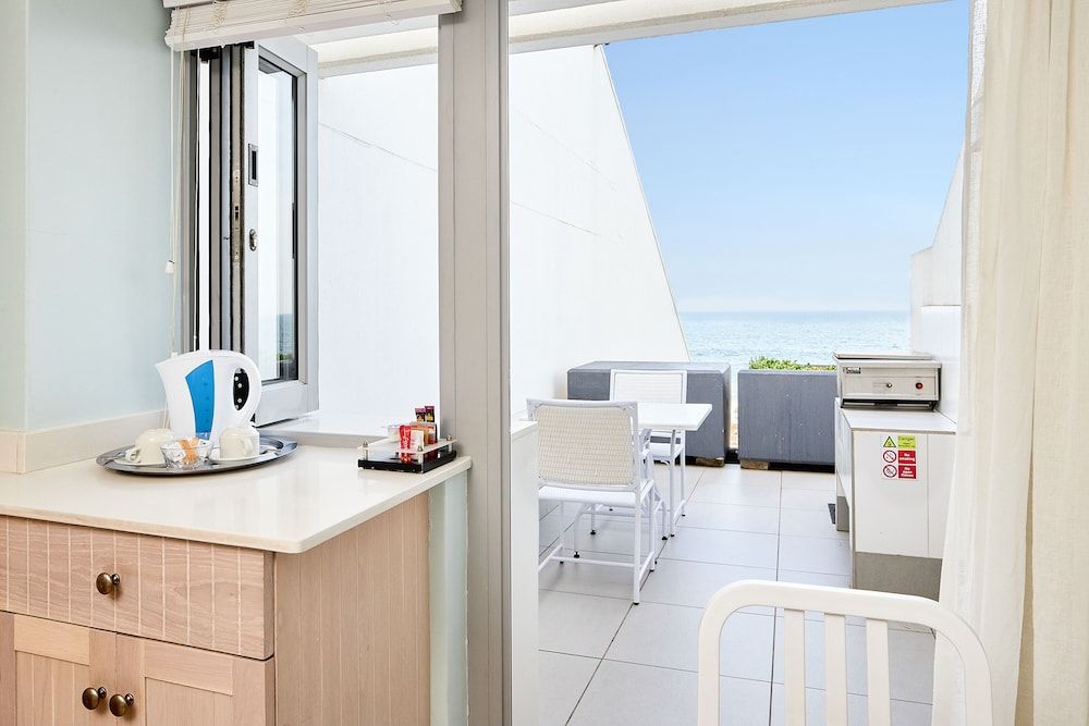 First Group La Montagne Double Room, 1 King Bed, Sea View 13