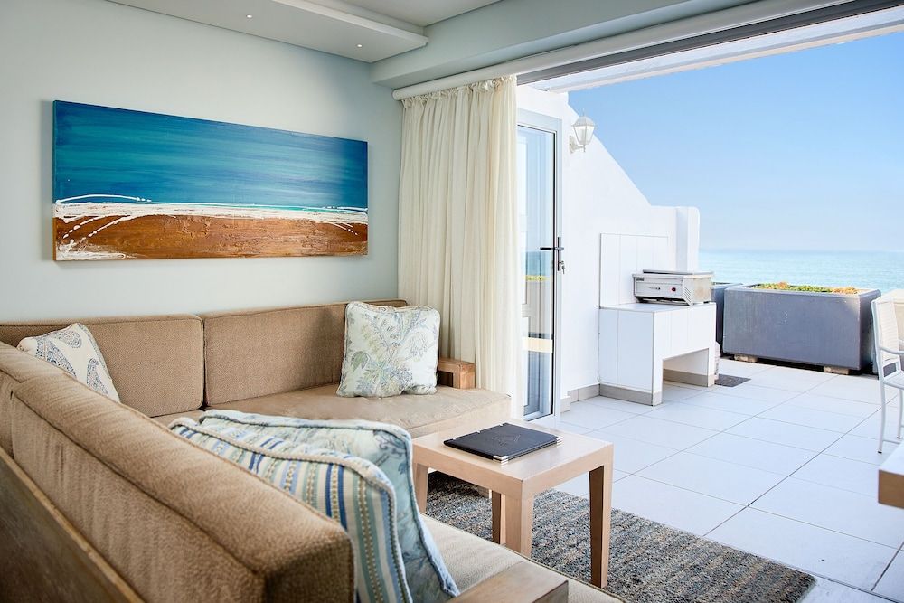 First Group La Montagne Apartment, 2 Bedrooms, Sea View 8
