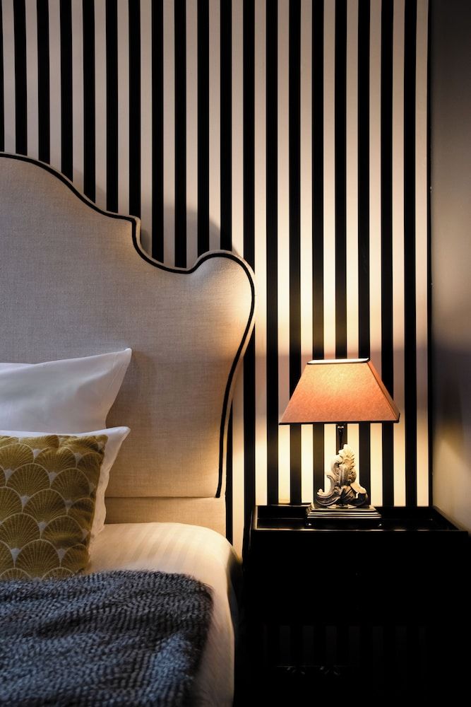 Hotel Vendome, BW Signature Collection Executive Room, 1 King Bed, Non Smoking 3