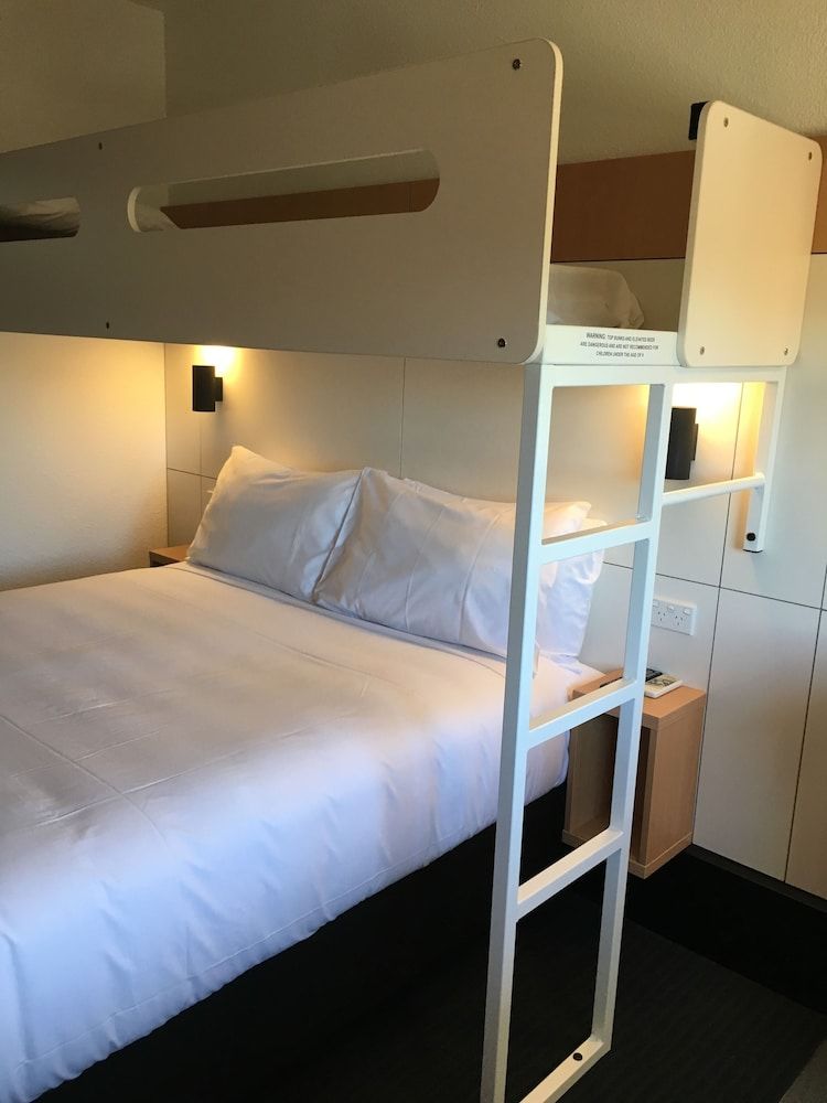 Room, Multiple Beds