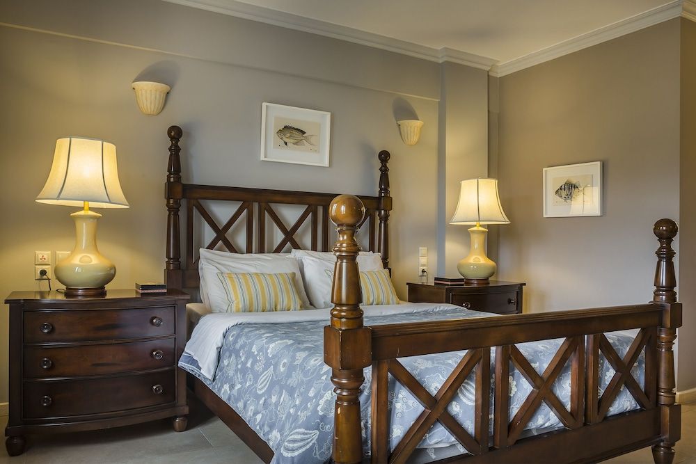 Superior Suite, Courtyard View (no. 106)