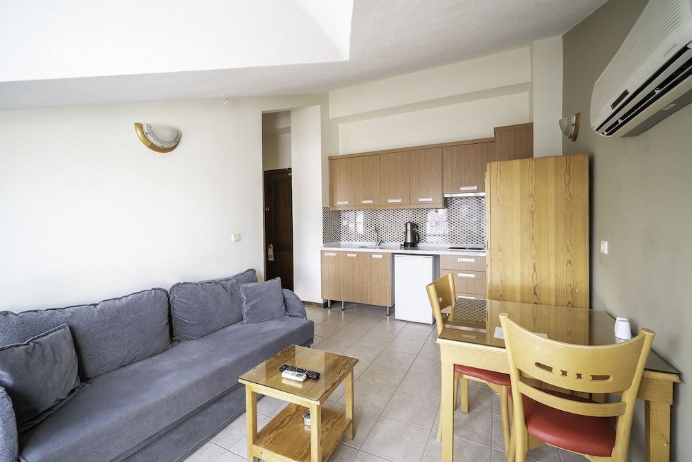 Fora Apart Hotel Cati Kismi Deniz Manzarali 1+1 Apart Oda 8