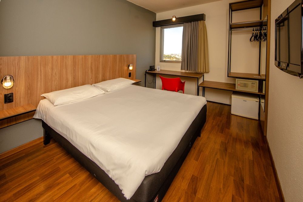 Room, Multiple Beds