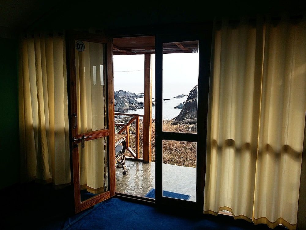 Neptune Point Hill Cottages Cottage (Non A/C) 11