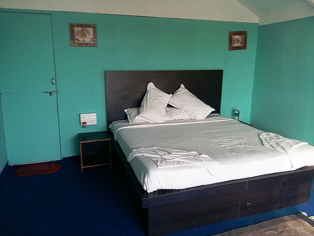 Neptune Point Hill Cottages Cottage (Non A/C) 10