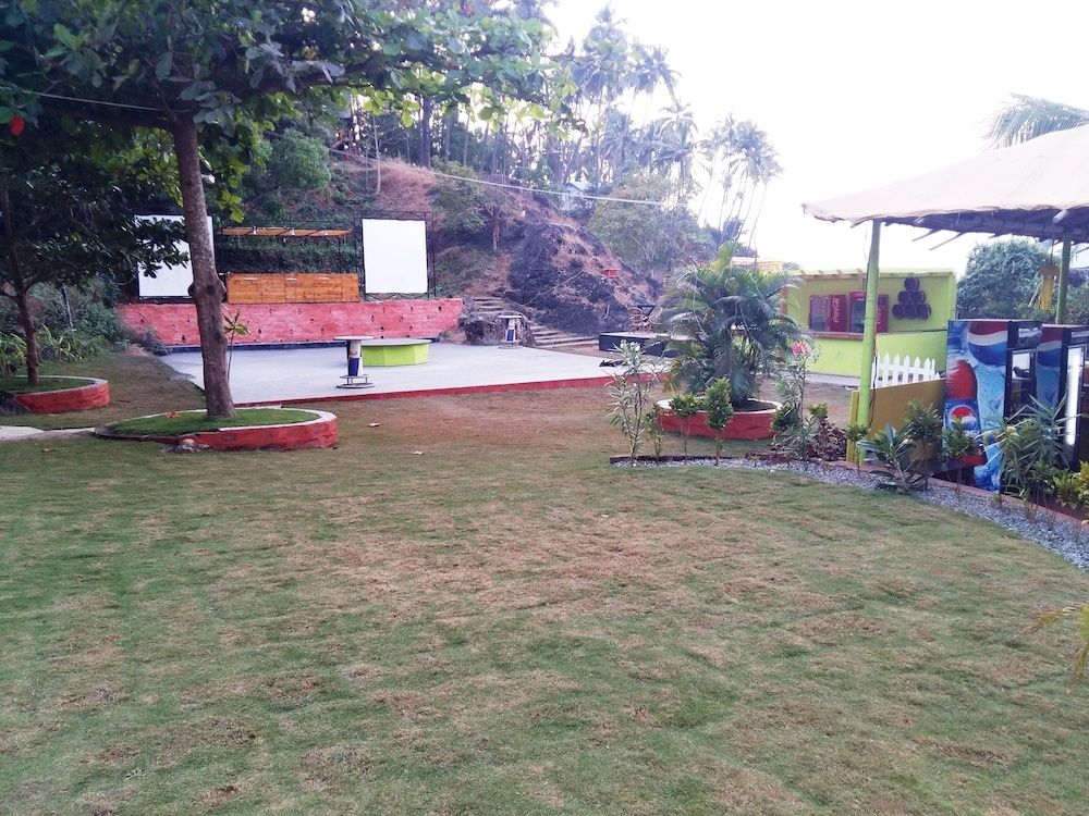 undefined Neptune Point Hill Cottages 9