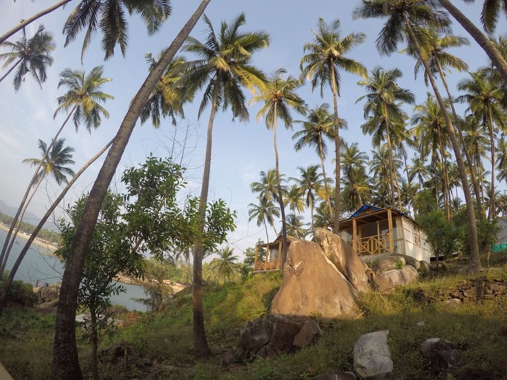 undefined Neptune Point Hill Cottages 4