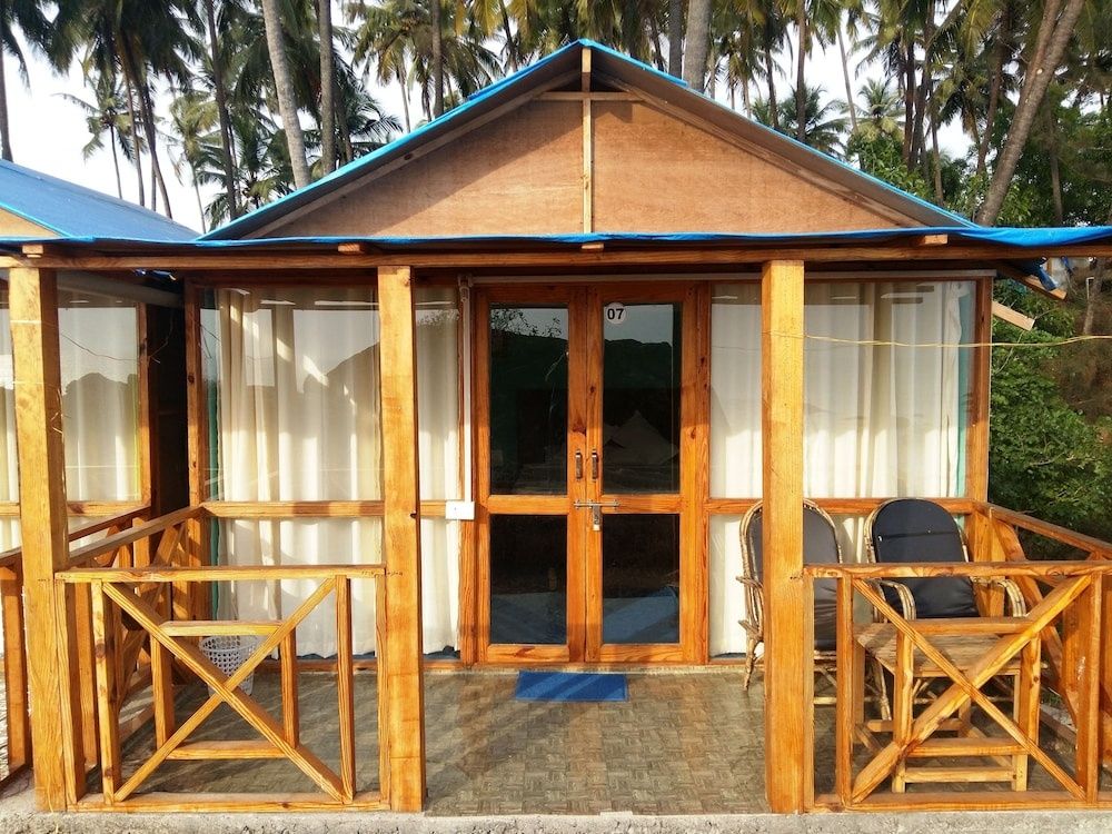 Neptune Point Hill Cottages Cottage (Non A/C) 2