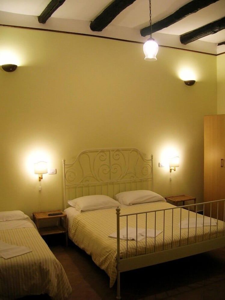 Basic Double Room, 1 Bedroom, Garden View, Garden Area