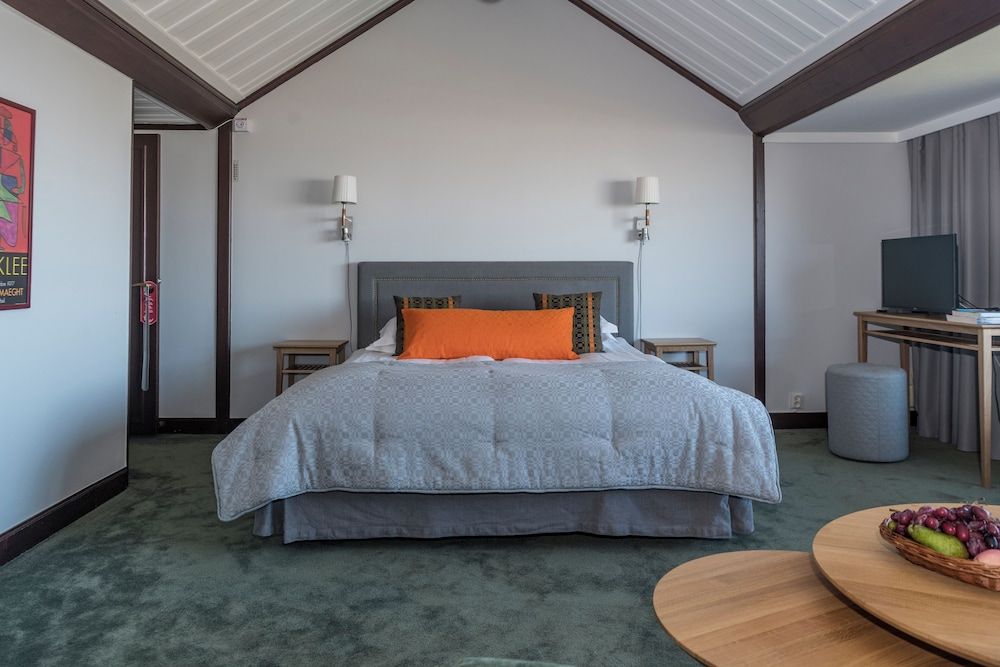 Classic Double Room, Lake View