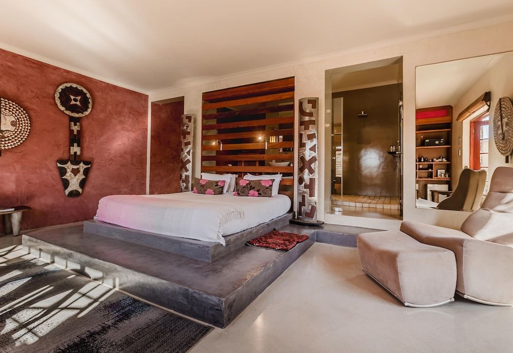 Singa Lodge - Lion Roars Hotels & Lodge Luxury Room 4