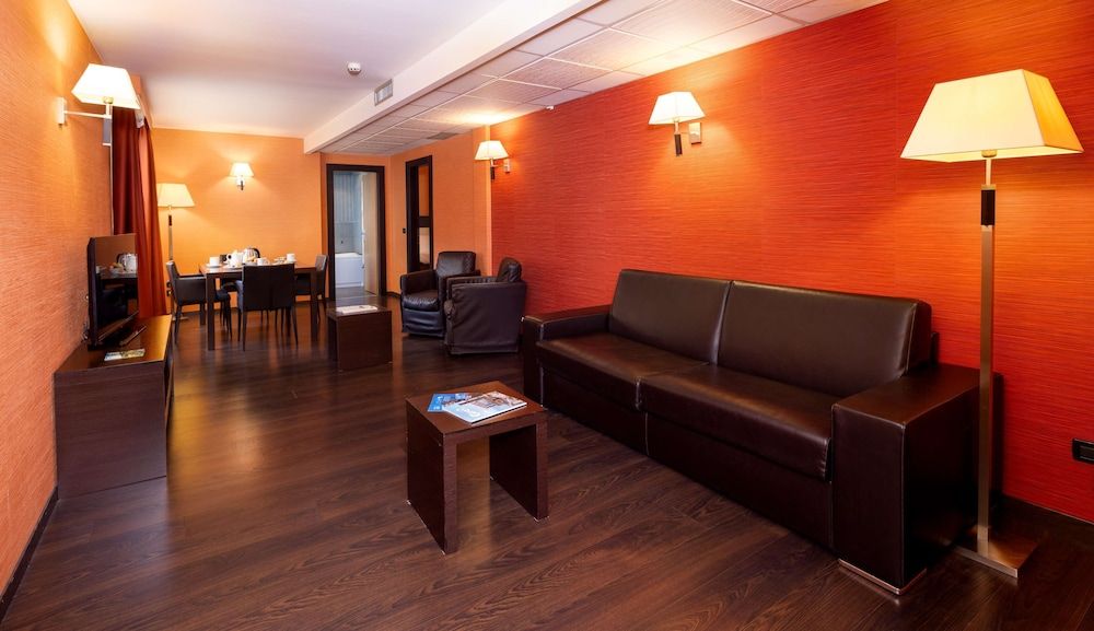 Best Western Gorizia Palace Hotel Junior Suite, 1 King Bed (Second and Third bed is a Sofabed) 8