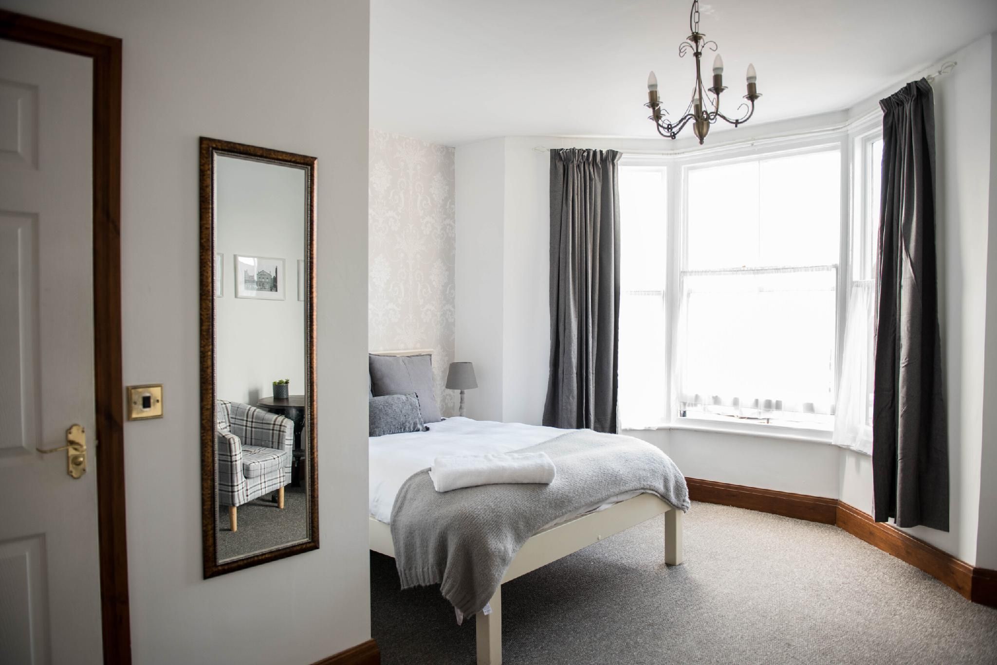 Double room-Superior-Ensuite with Shower