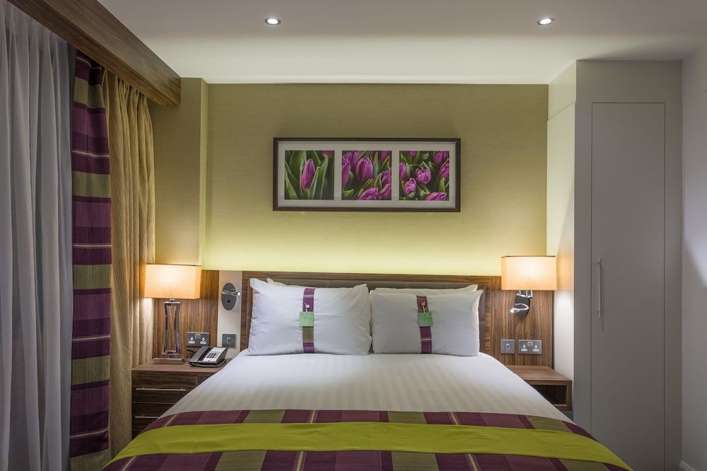 Standard Room, 1 Queen Bed
